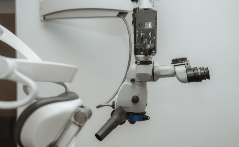 Microscope
